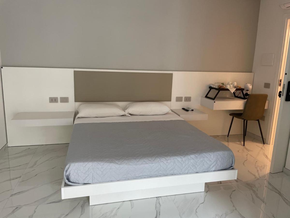 קרוטונה B & B La Casa Di Bianca Luxury מראה חיצוני תמונה